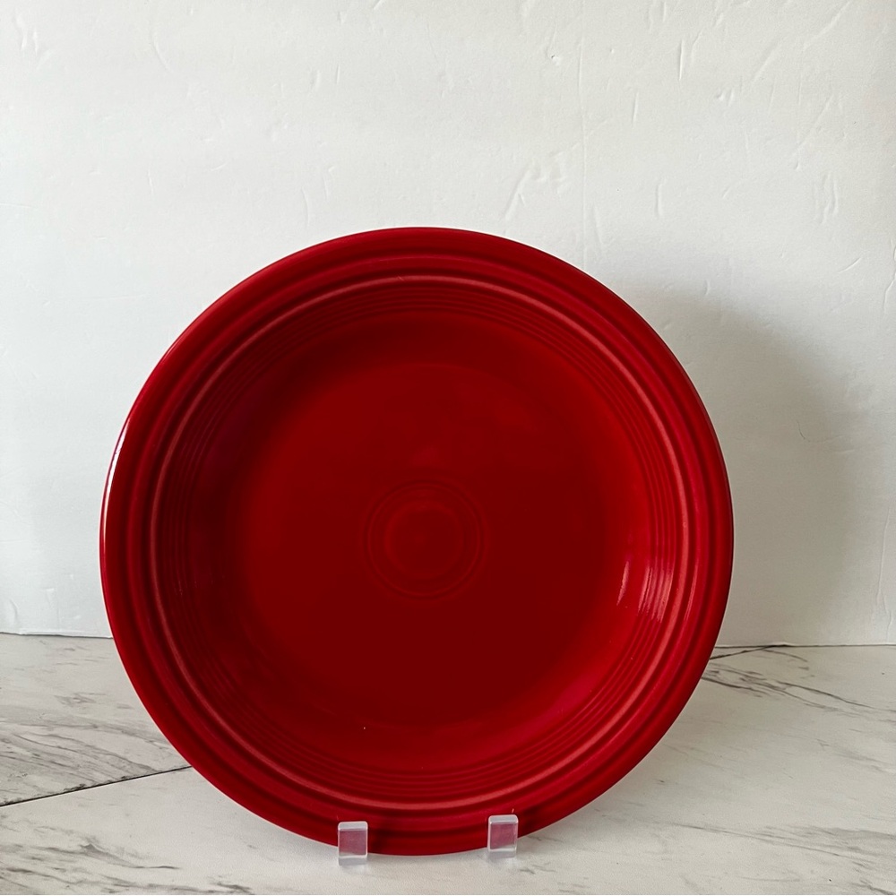 Fiesta Classic Rim 10 1/2" Dinner Plate Scarlet Vibrant Red Ceramic - Picture 4 of 5